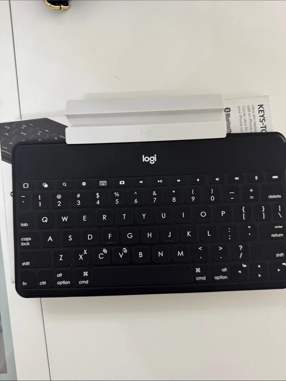 Logitech Keys-To-Go Slim Bluetooth Keyboard in Black
